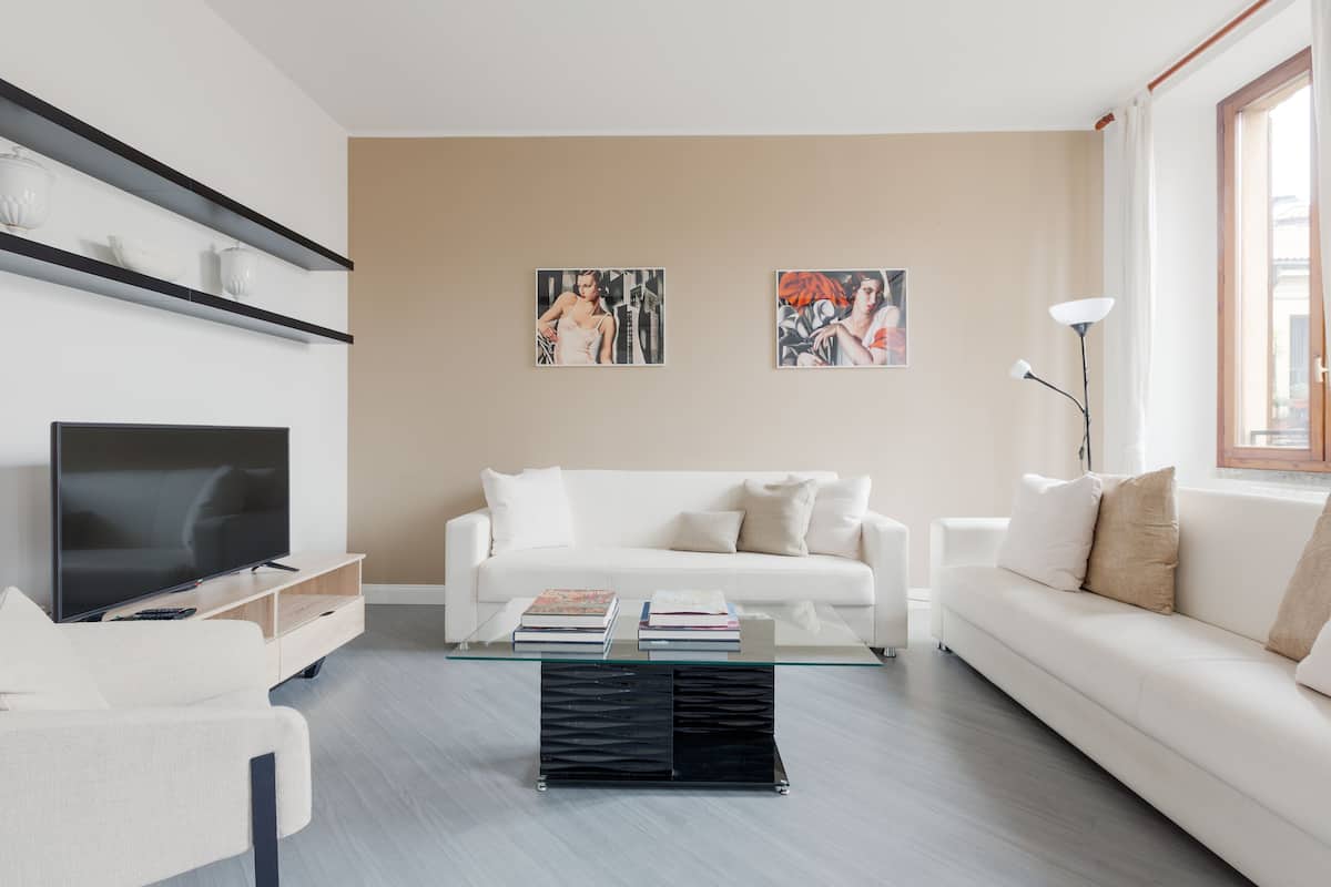 Appartamento con 1 Camera da Letto, Corso Garibaldi 34 | Living area | Flat-screen TV
