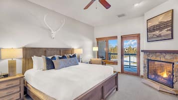 Hypo-allergenic bedding, in-room safe, iron/ironing board, free WiFi