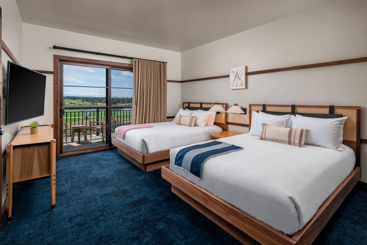 Hypo-allergenic bedding available, in-room safe, iron/ironing board