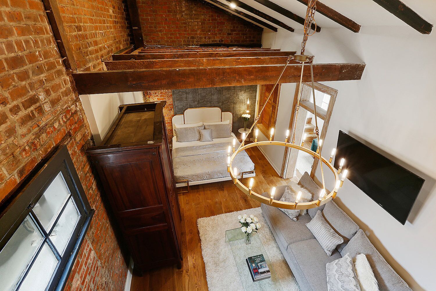 armstrong #14 - elite studio apartment, courtyard views | living area | lcd tv