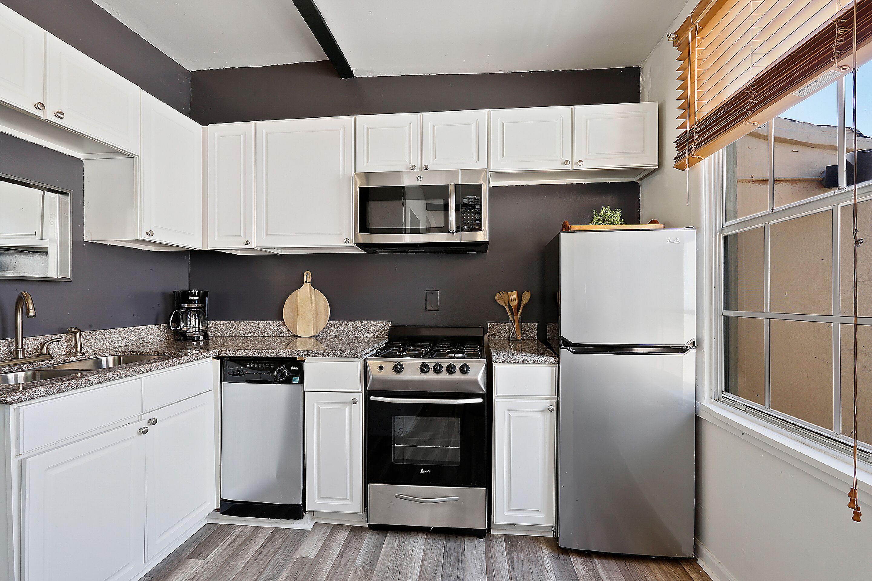 lasalle #10 - economy studio apartment, courtyard views | private kitchen | full-sized fridge, microwave, stovetop, dishwasher