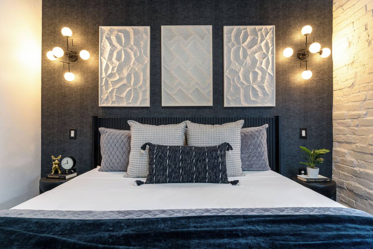 LaSalle #10 - Economy Studio Apartment, Courtyard Views | Premium bedding, memory foam beds, laptop workspace, iron/ironing board