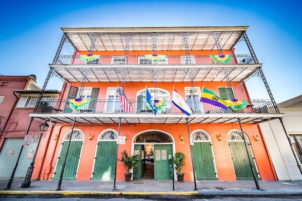 Front of property - Saint Philip Residence (New Orleans)