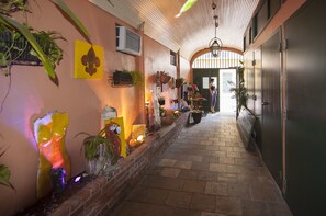 Property entrance - Saint Philip Residence (New Orleans)