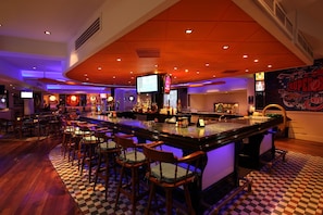 2 bars/lounges, sports bar