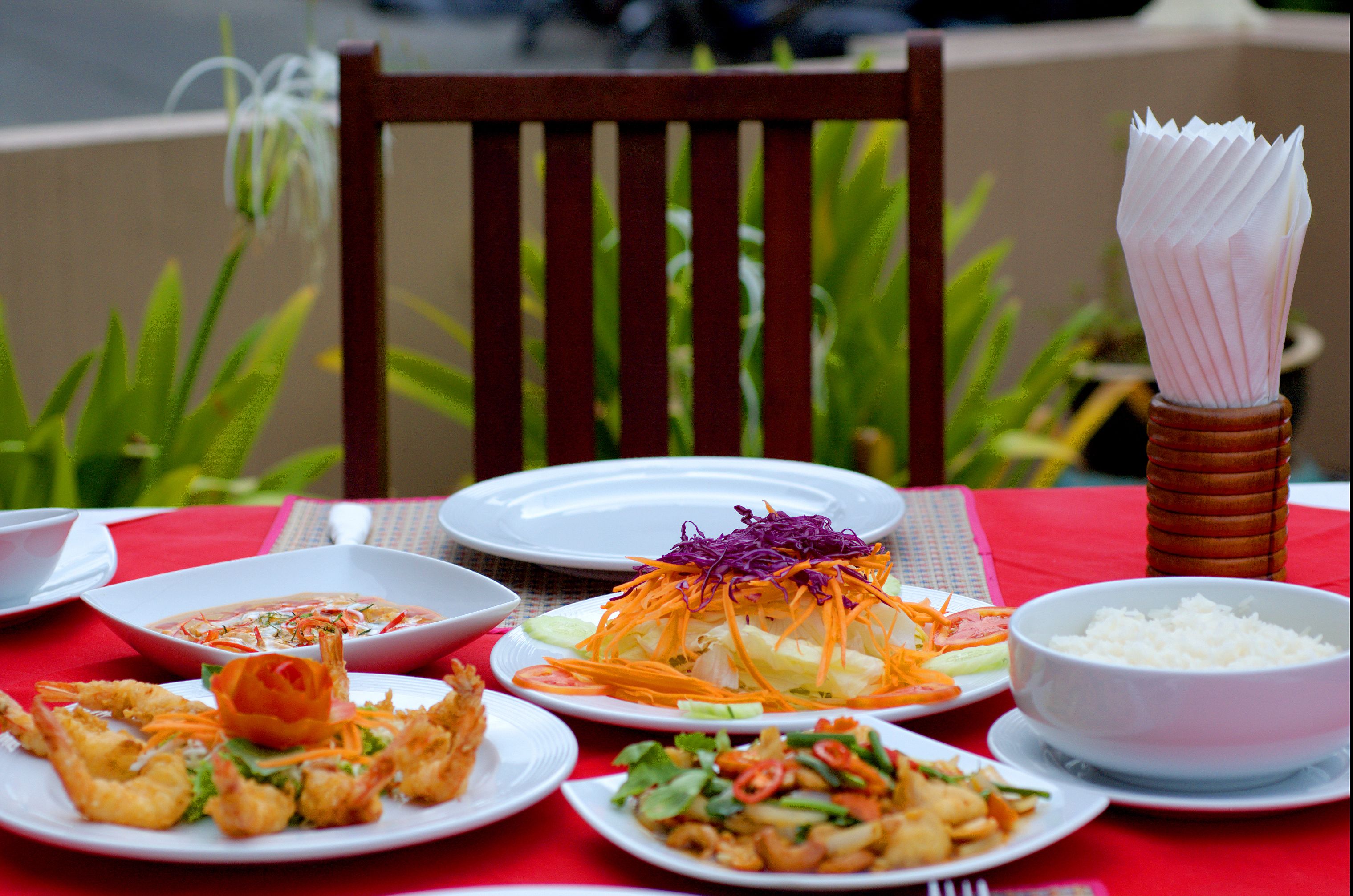 daily cooked-to-order breakfast for a fee