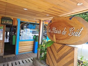 Breakfast, lunch, dinner served; French cuisine, beach views 