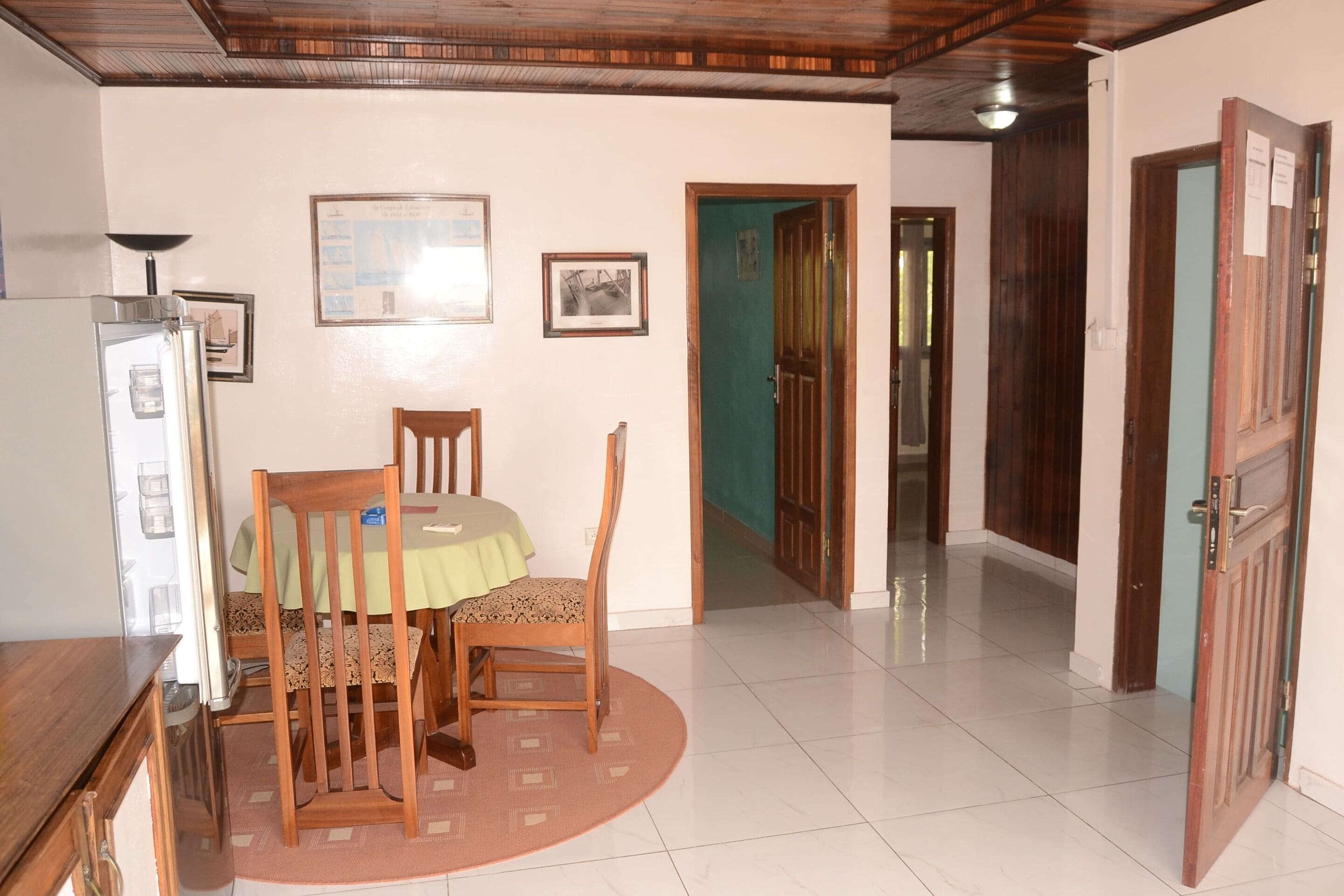 Appartement Premium, salle de bains attenante | Restauration