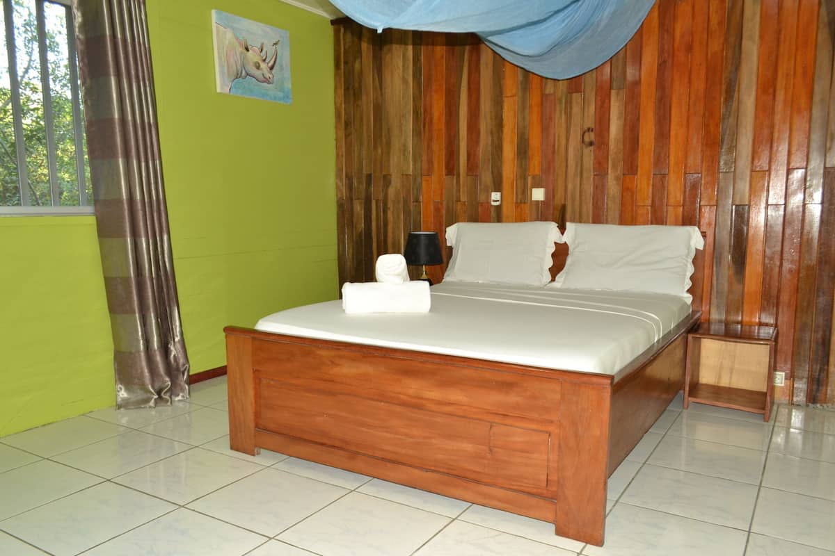 Bungalow Standard, vista fiume | 1 camera, una cassaforte in camera, con stile personalizzato