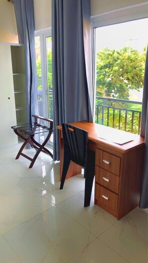 Comfort Double Room, Accessible, Ensuite | In-room safe, individually decorated, free WiFi, bed sheets