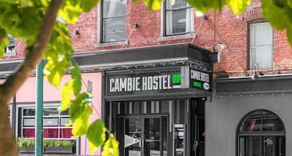 Cambie Downtown Hostel