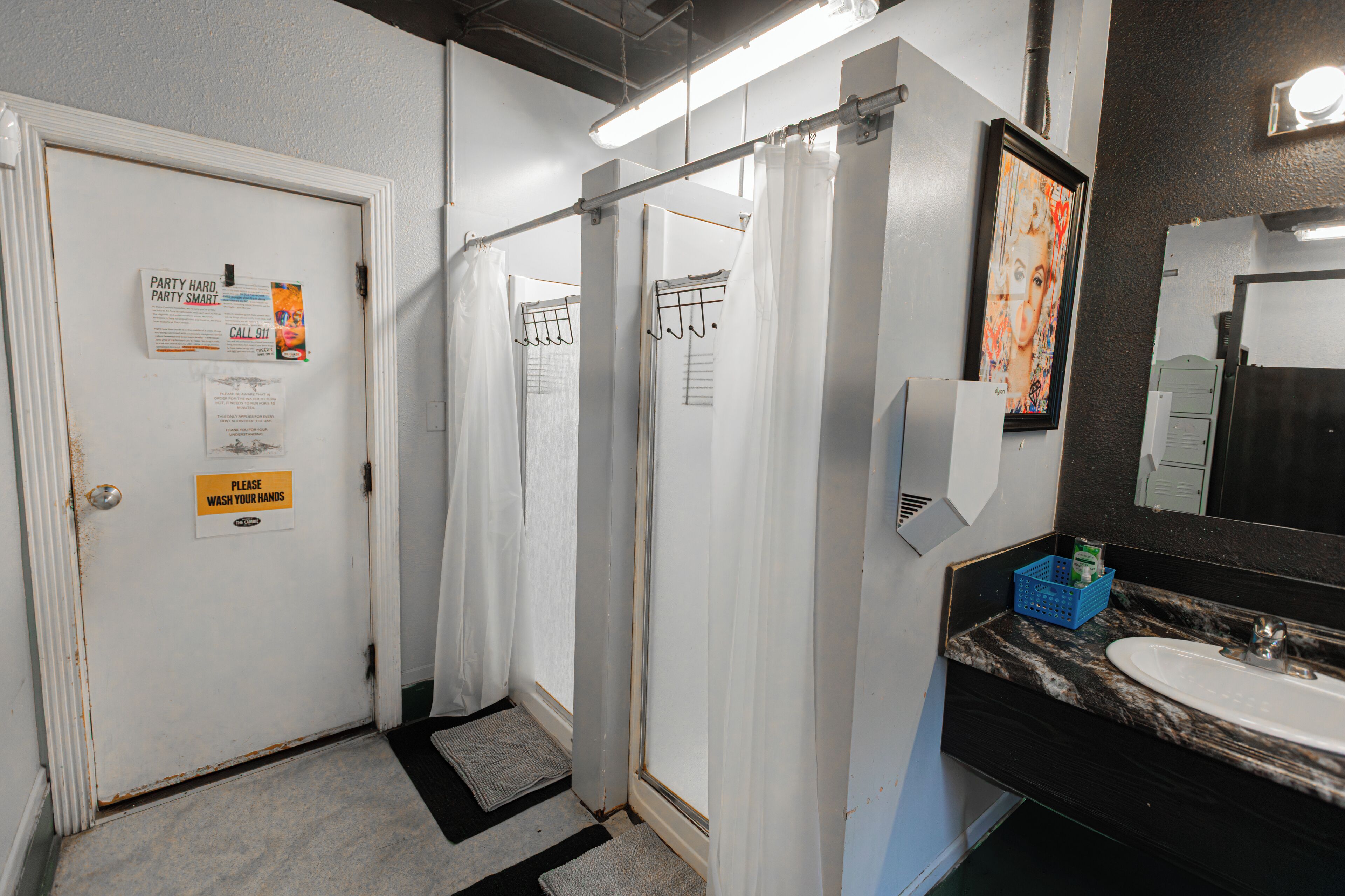 Photo - Cambie Hostel Gastown