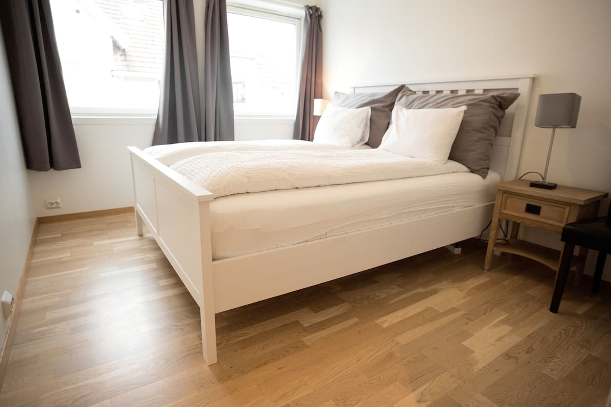 1 bedroom, desk, soundproofing, iron/ironing board