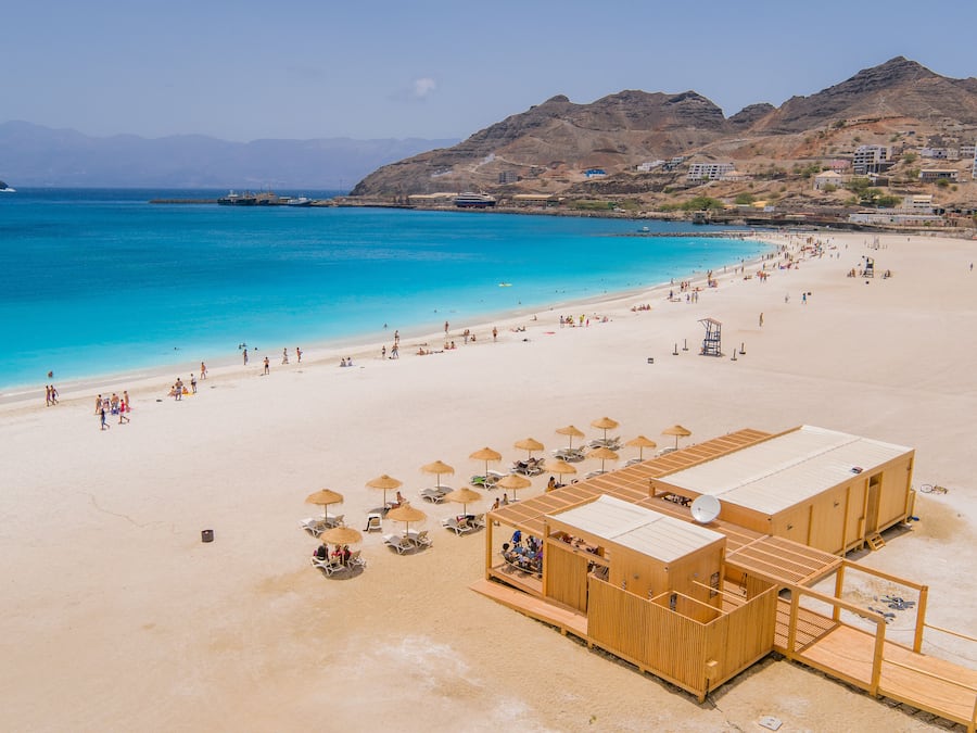 Una playa cerca