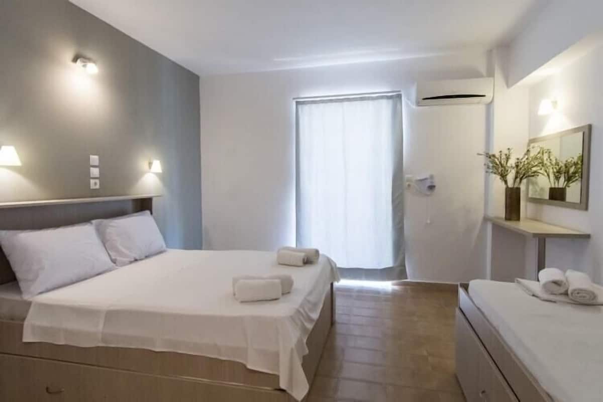 Kamer, 1 twee- of 2 eenpersoonsbedden, uitzicht op zee (Asterias) | Geluiddichte muren, beddengoed