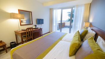 Minibar, in-room safe, desk, soundproofing