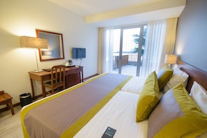 Minibar, in-room safe, desk, soundproofing
