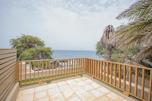 Beach/ocean view