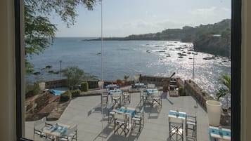 3 bar/lounge, bar a bordo piscina