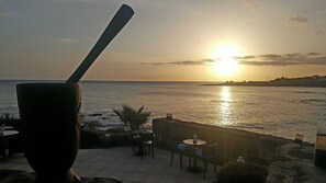 3 quầy bar/khu lounge, quầy bar bên hồ bơi 