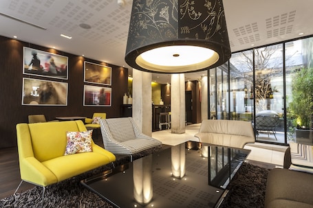 Reception. Hotel Duo