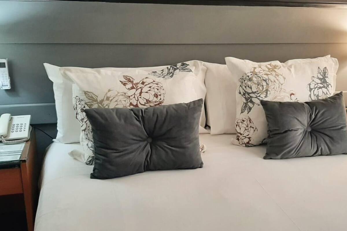 Ropa de cama hipoalergénica y minibar
