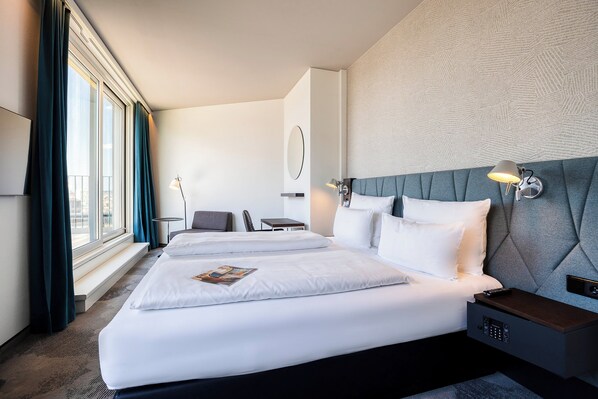 Chambre, balcon (THE ONE) | Draps en coton égyptien, bureau, chambres insonorisées