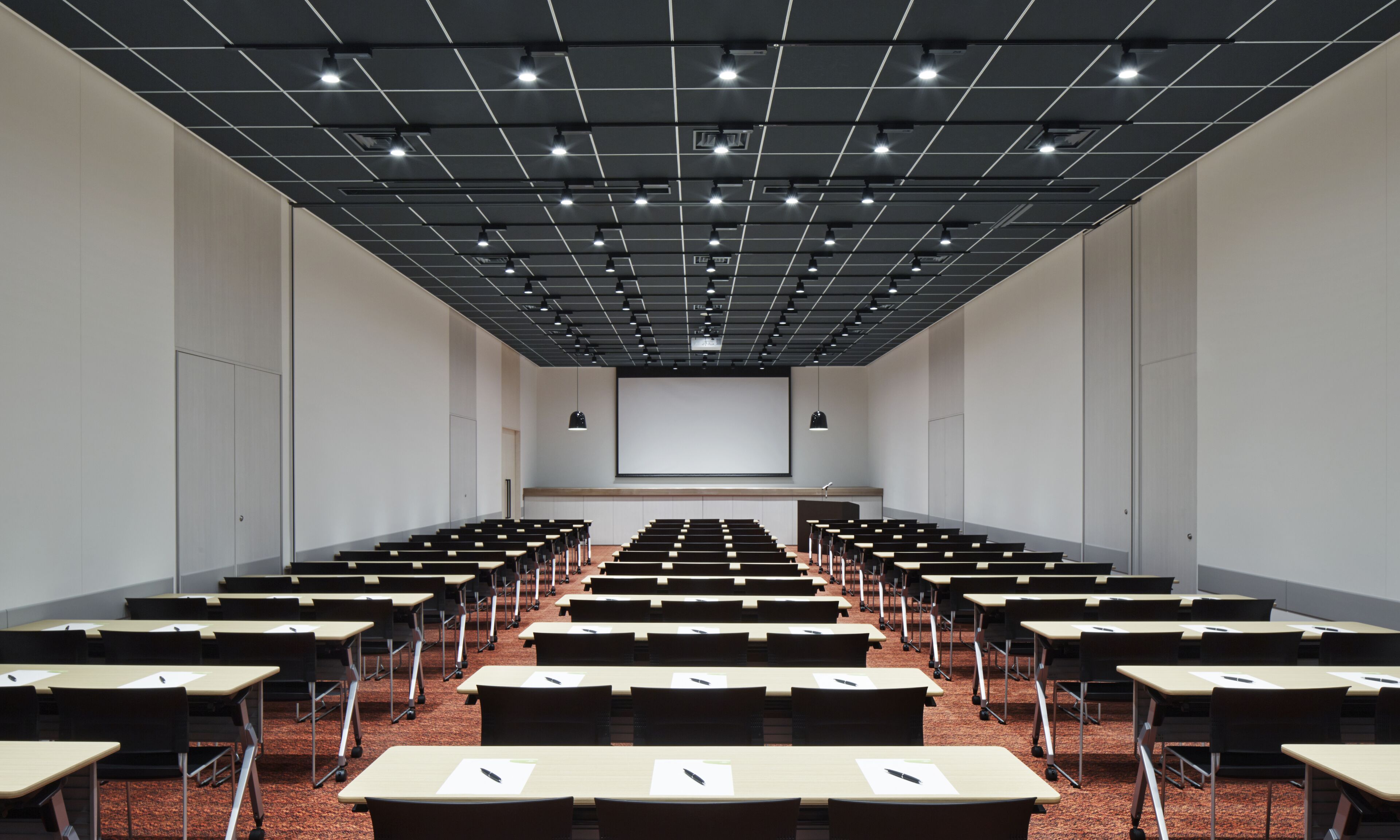Photo - Courtyard by Marriott Tokyo Station