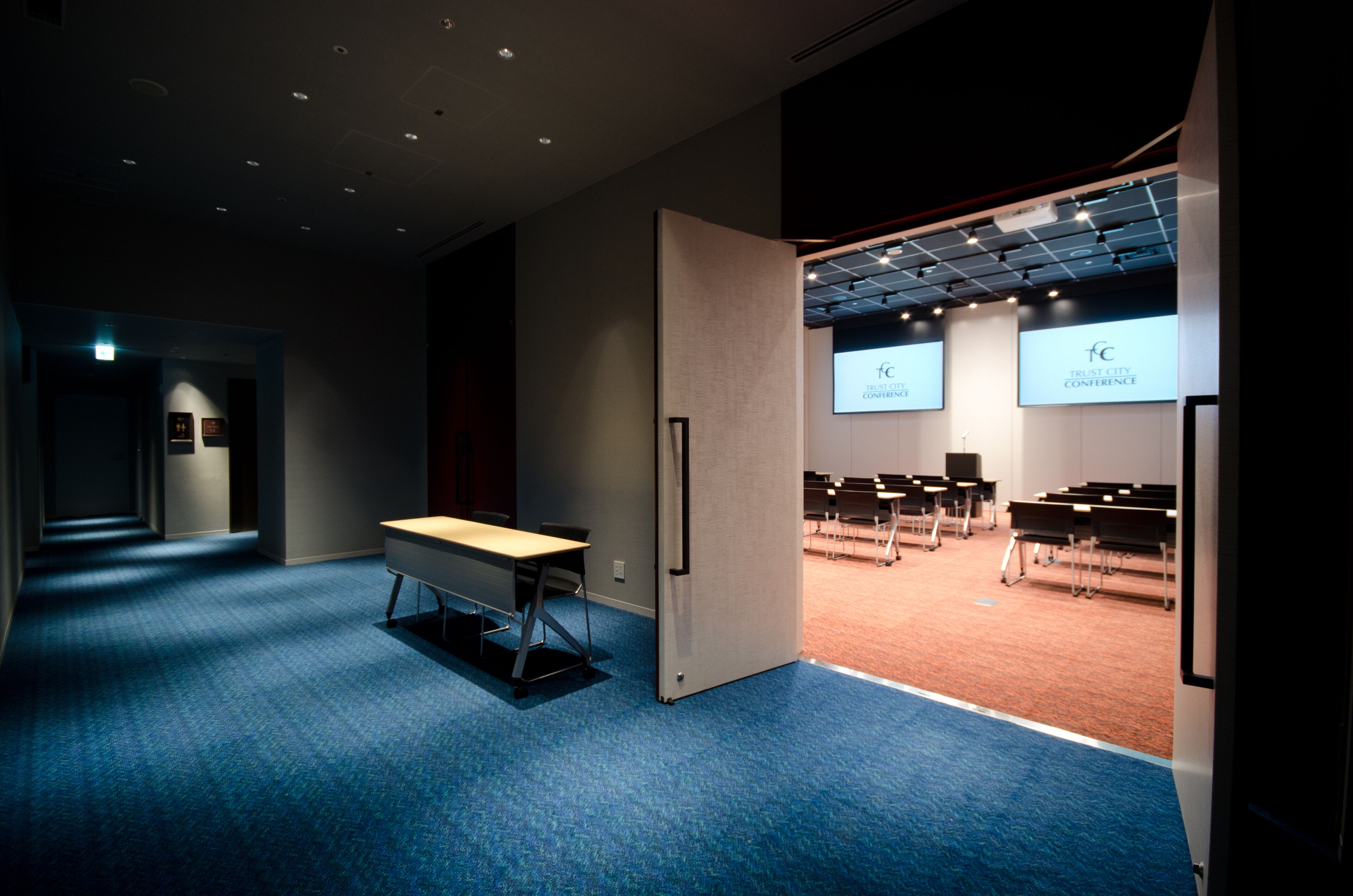 Photo - Courtyard by Marriott Tokyo Station