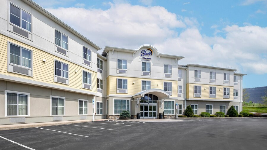 Sleep Inn & Suites Altoona North