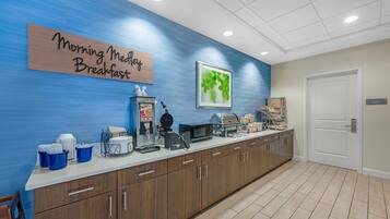 Free daily continental breakfast