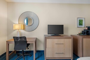 Standard Room, 1 King Bed with Sofa bed, Non Smoking | Desk, iron/ironing board, free cribs/infant beds, free rollaway beds