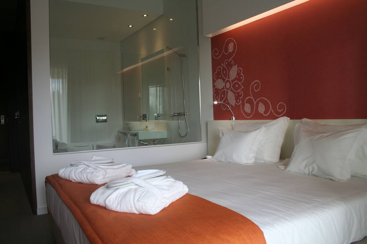 standard double room | in-room safe, individually decorated, soundproofing, free wifi