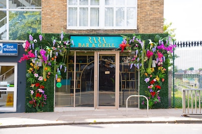  Best Western Northfields Ealing Hotel-Opposite Northfield Station -Piccadilly line
