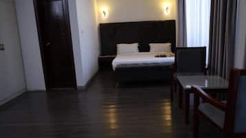 1 bedroom, minibar, in-room safe, desk
