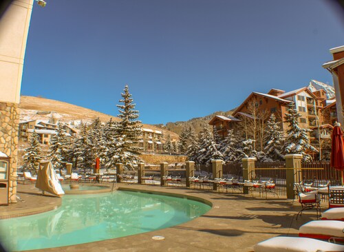 Grand Lodge by Crested Butte Lodging