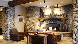 House (One-Bedroom Apartment) | Lobby - Grand Lodge by Crested Butte Lodging (Crested Butte)