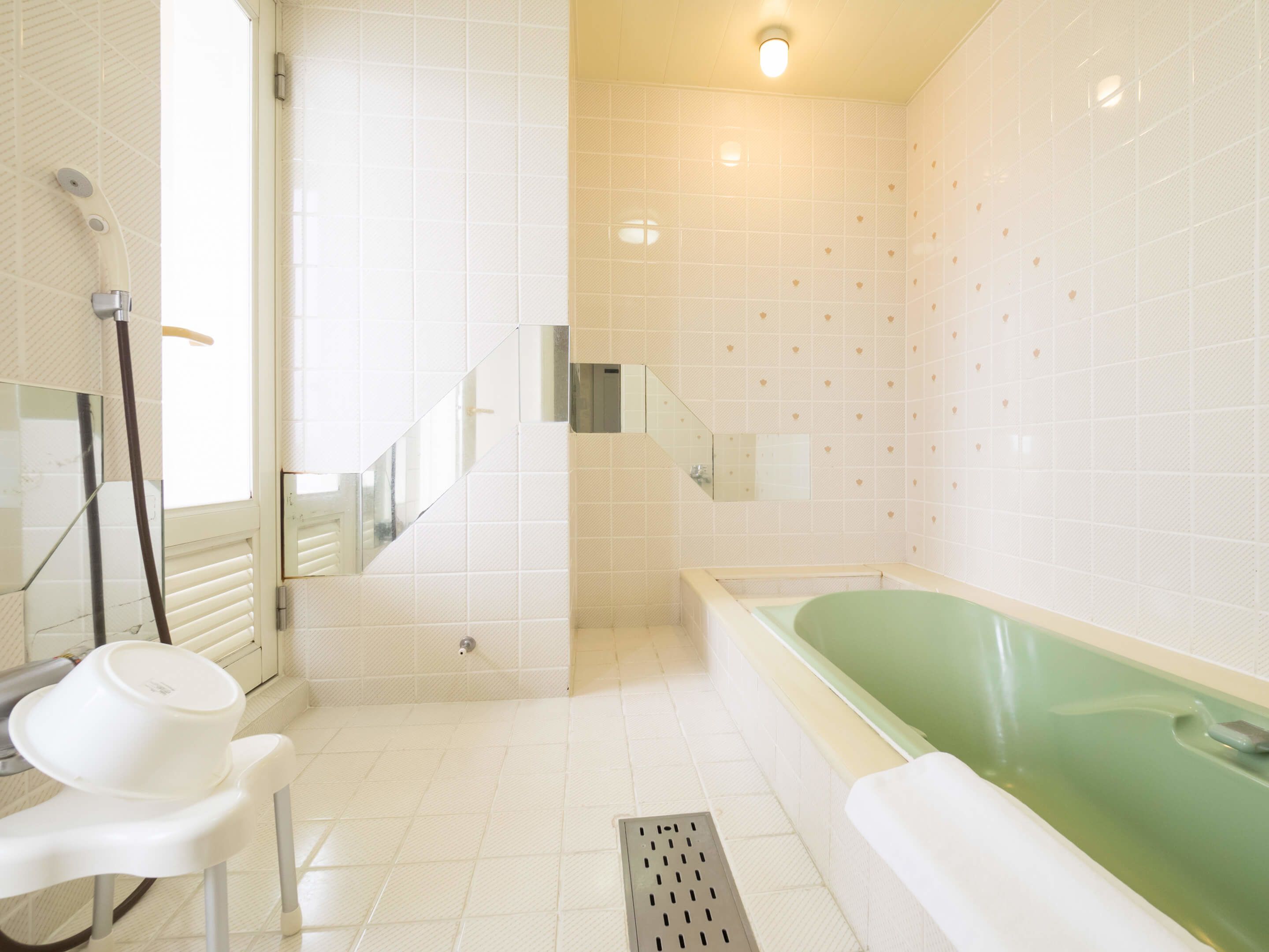 twin room, smoking (single use) | bathroom | separate bathtub and shower, free toiletries, hair dryer, slippers