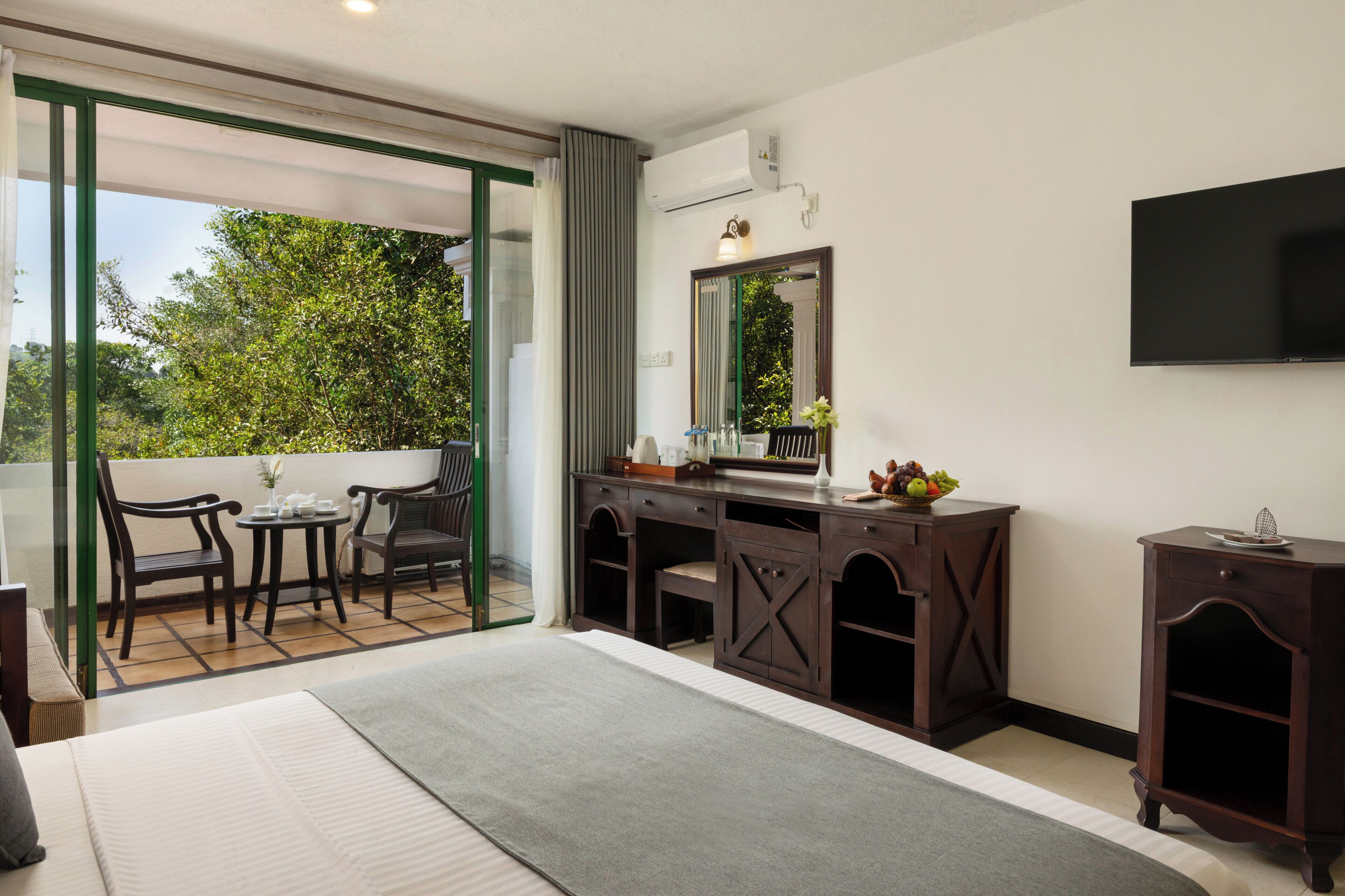 Deluxe Double Room, Mountain View | Terrace/patio
