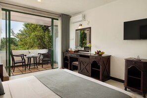 Deluxe Double Room, Mountain View | Terrace/patio