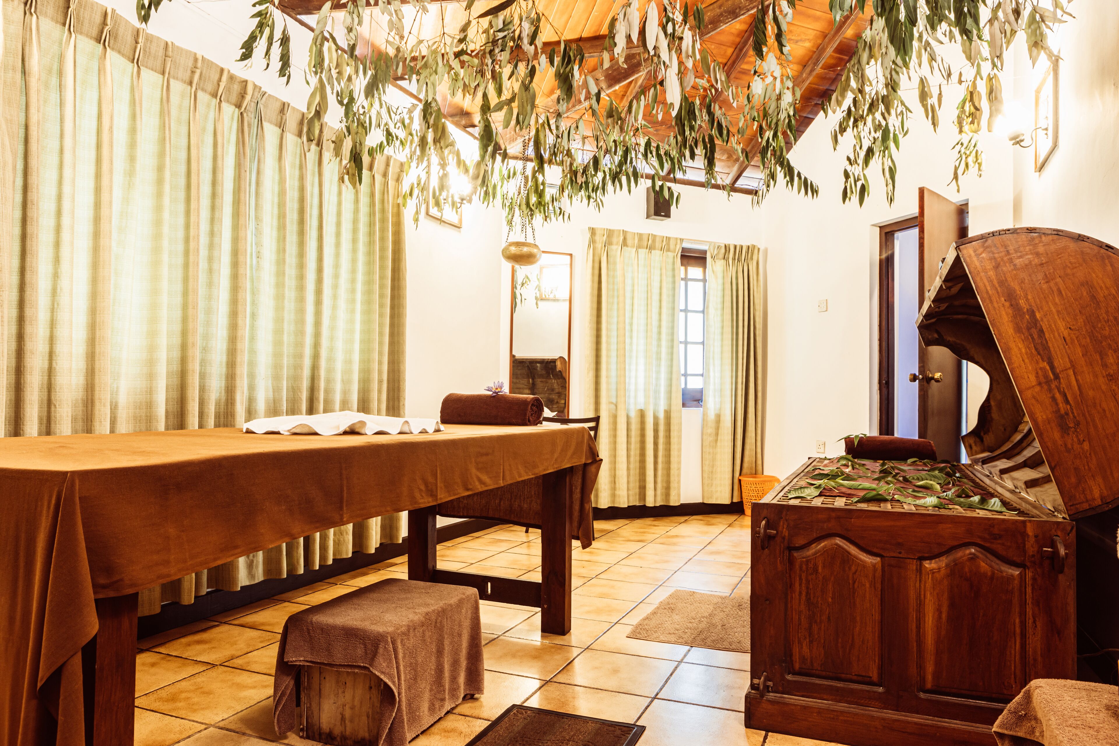 Körperbehandlungen, Aromatherapie, Ganzkörperwickelbehandlung