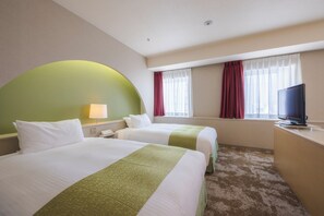 Desk, blackout curtains, free WiFi, bed sheets - Shinjuku Washington Hotel Annex (Tokyo)
