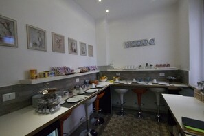 Free daily buffet breakfast - B&B Fiore di Roby (Verona)