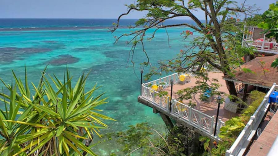 Hibiscus Lodge