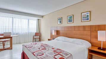 Standard Room, 1 Queen Bed