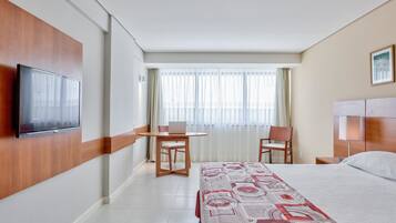 Standard Room, 1 Queen Bed