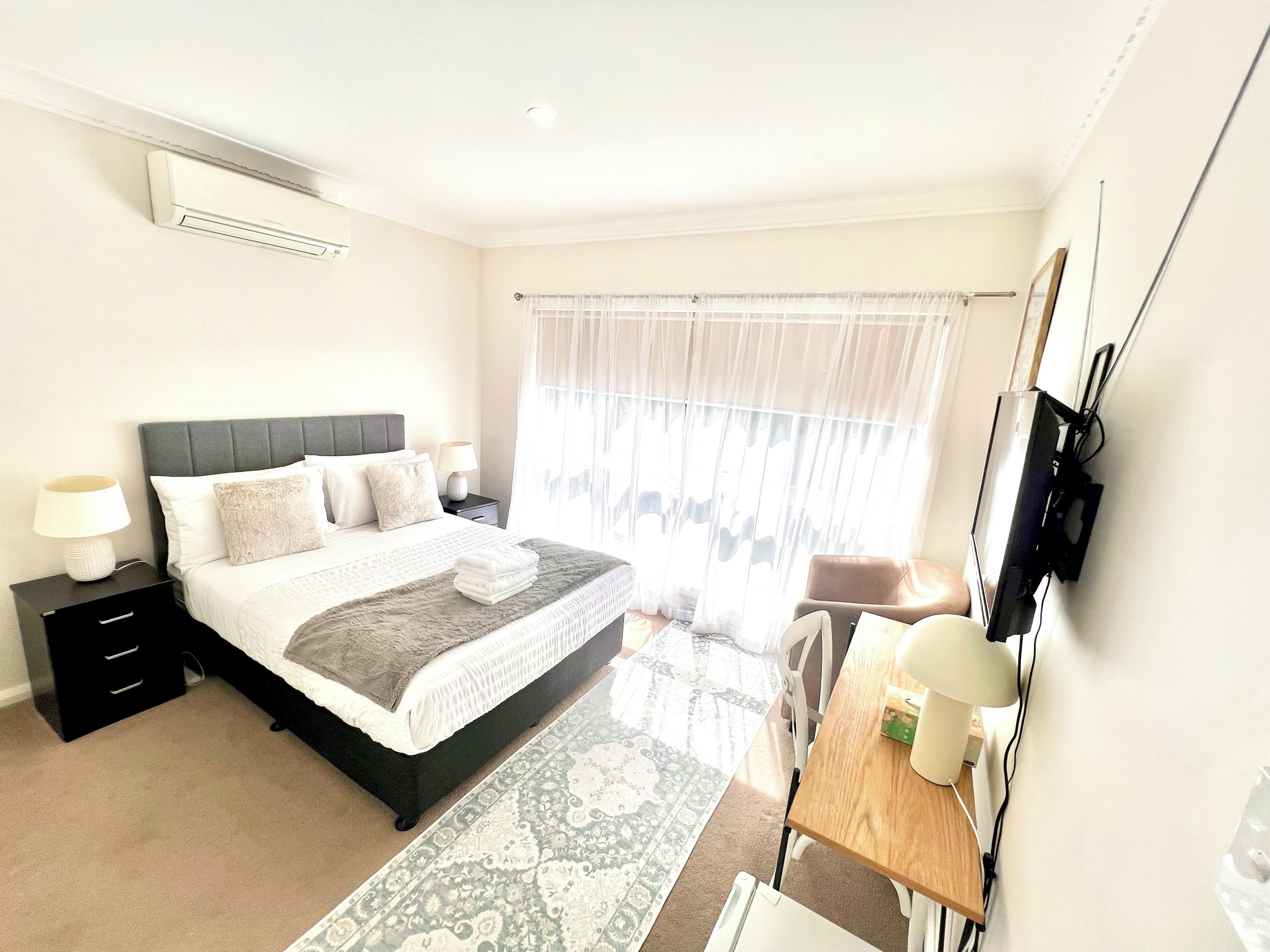 Habitación Premium doble, baño compartido | Ropa de cama de alta calidad y colchones con acolchado adicional