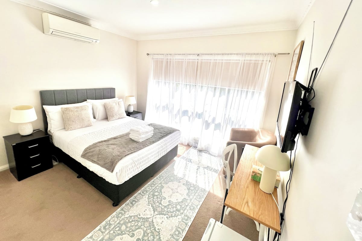 Premium Double Room, Shared Bathroom
