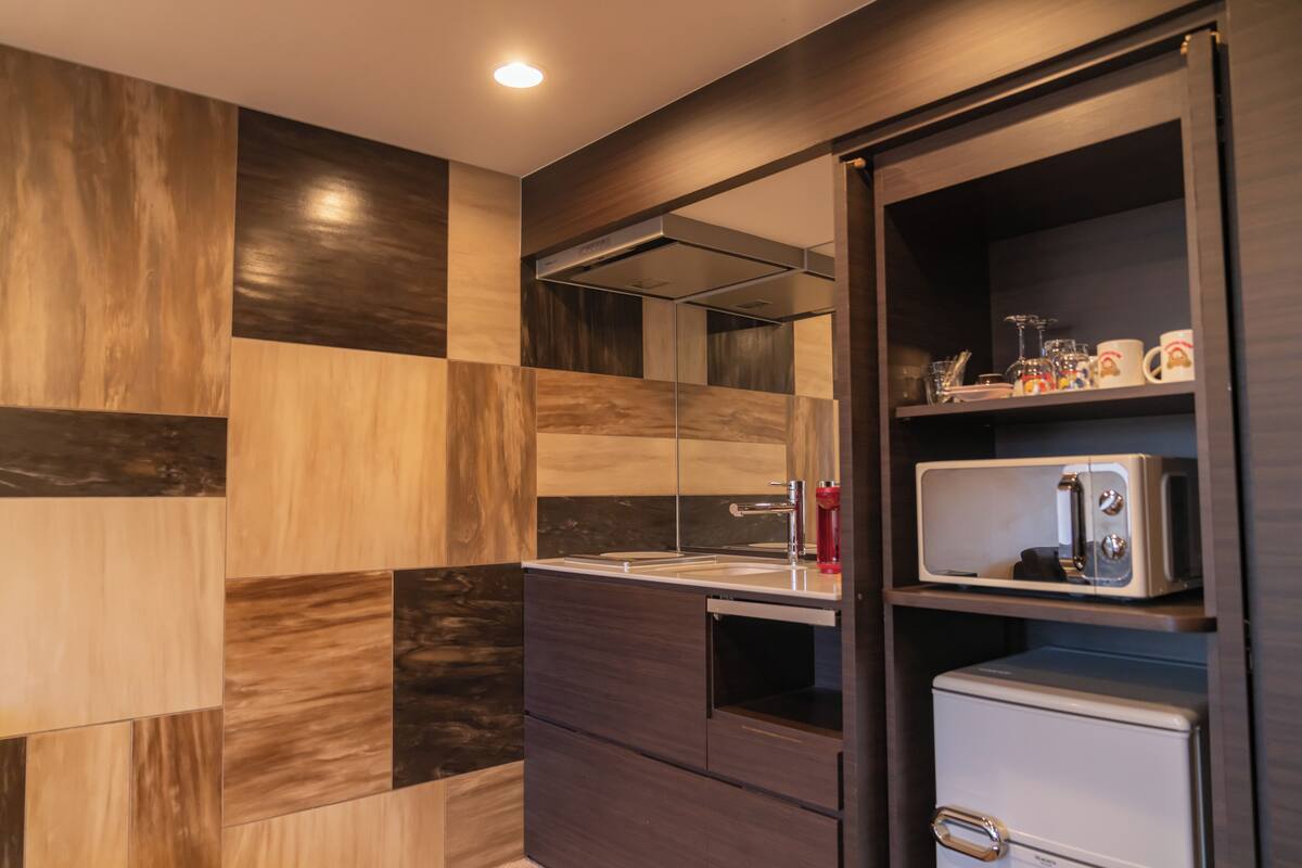 suite, non smoking | free wifi, bed sheets