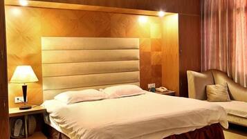 Deluxe Room, 1 King Bed | Free WiFi